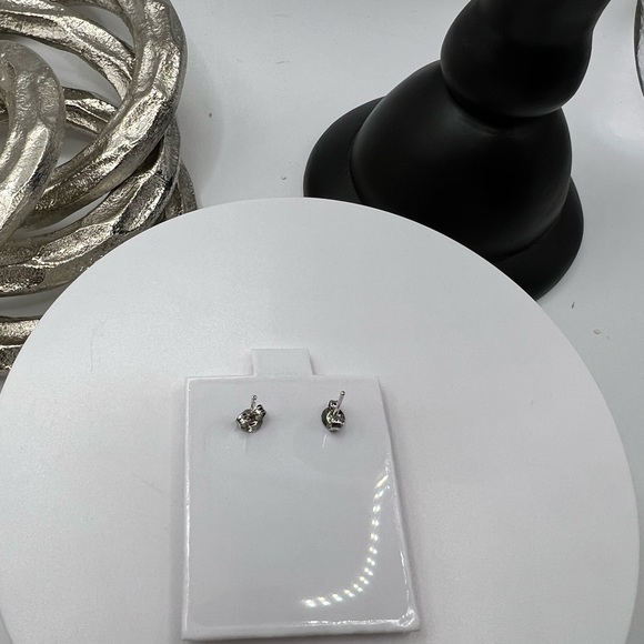 Stainless Steel Sea Turtle‎ Stud Earrings NEW - Picture 4 of 4